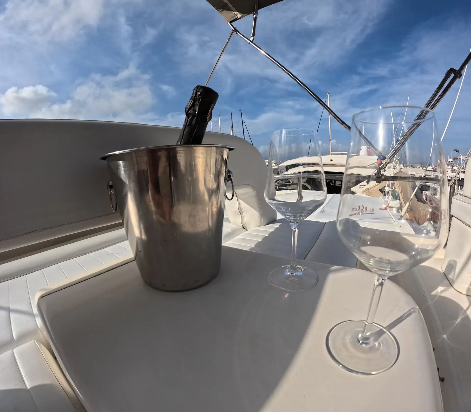 Azimut 40 - Exterior details