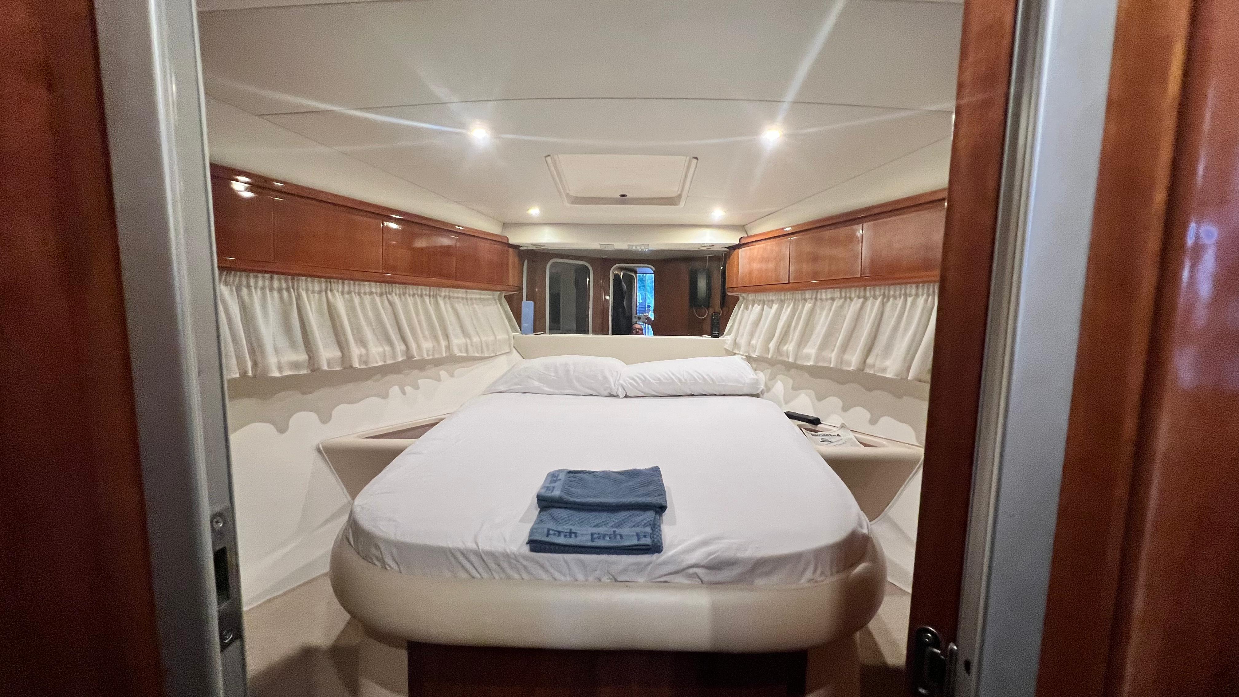 Azimut 40 - Cabin